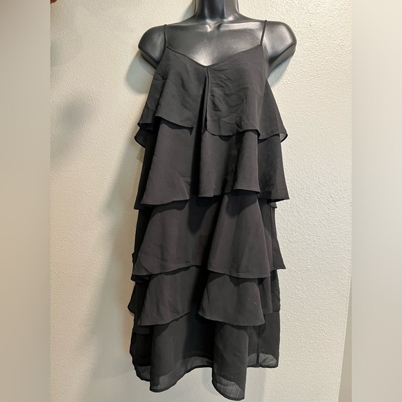 Madewell Ruffle Tier Cami Dress in
Black - Picture 4 of 11